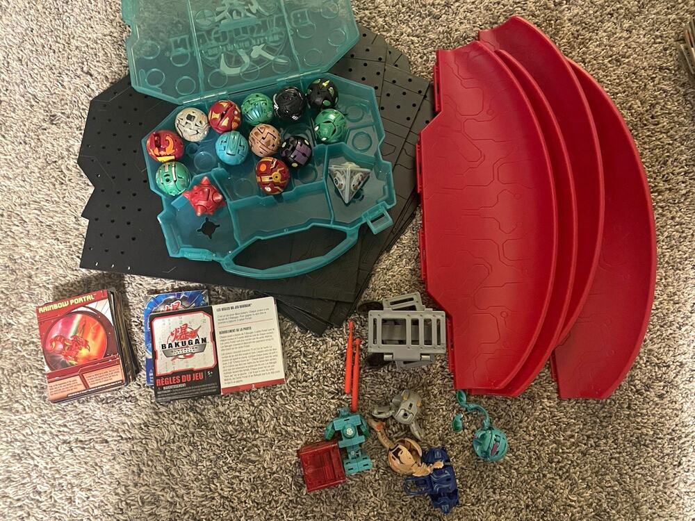 Bakugan Battle Brawlers Lot Of 14 w/Cards, Case, Battle Arena Read Description